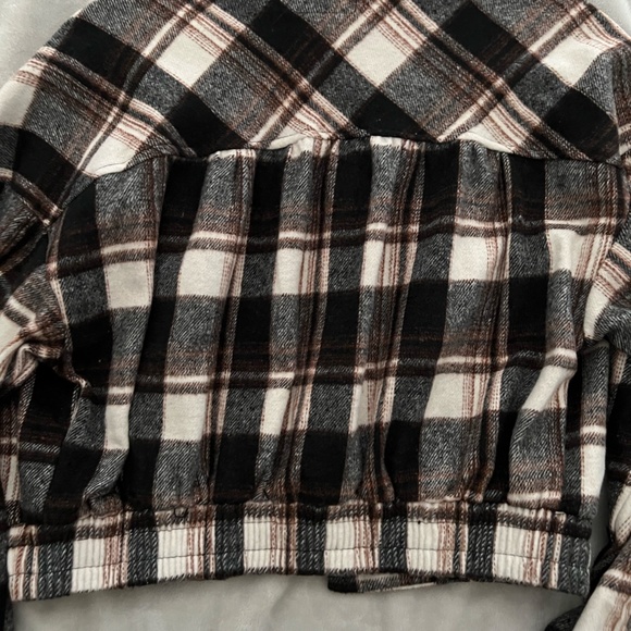 Cropped Plaid Jacket - Picture 4 of 4